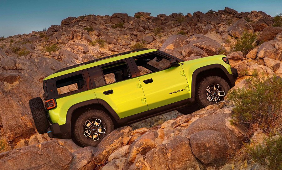 Jeep to start Europe EV push with 4 new models Automotive News Europe